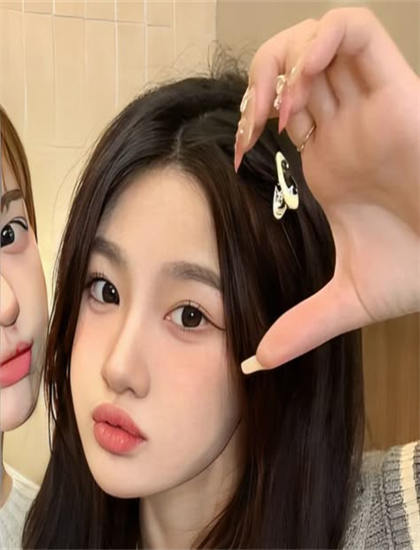 77788色婬在線視頻_脫軌男女電影